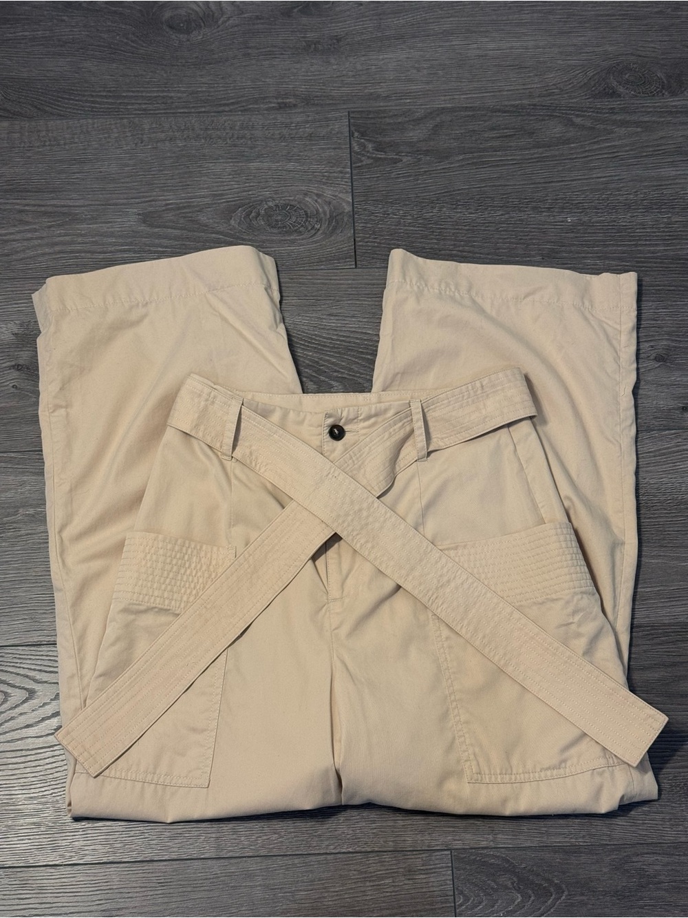 Women’s Gatoni Beige Cargo Pants with Utility Belt